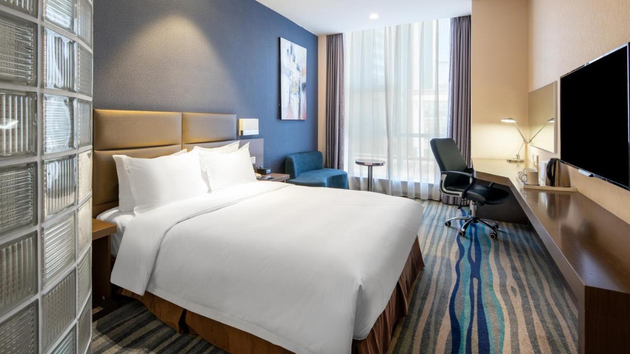 Holiday Inn Express Shenyang North Station By Ihg Bagian luar foto