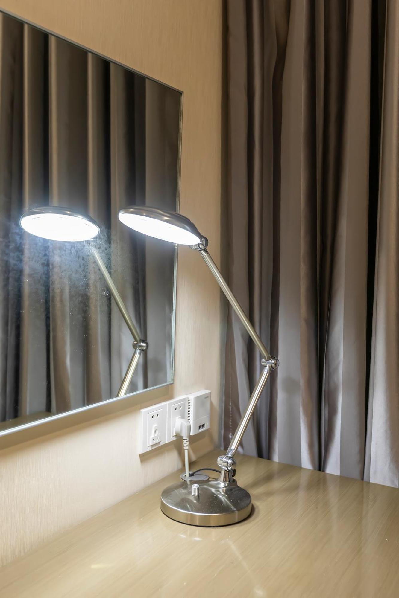 Holiday Inn Express Shenyang North Station By Ihg Bagian luar foto