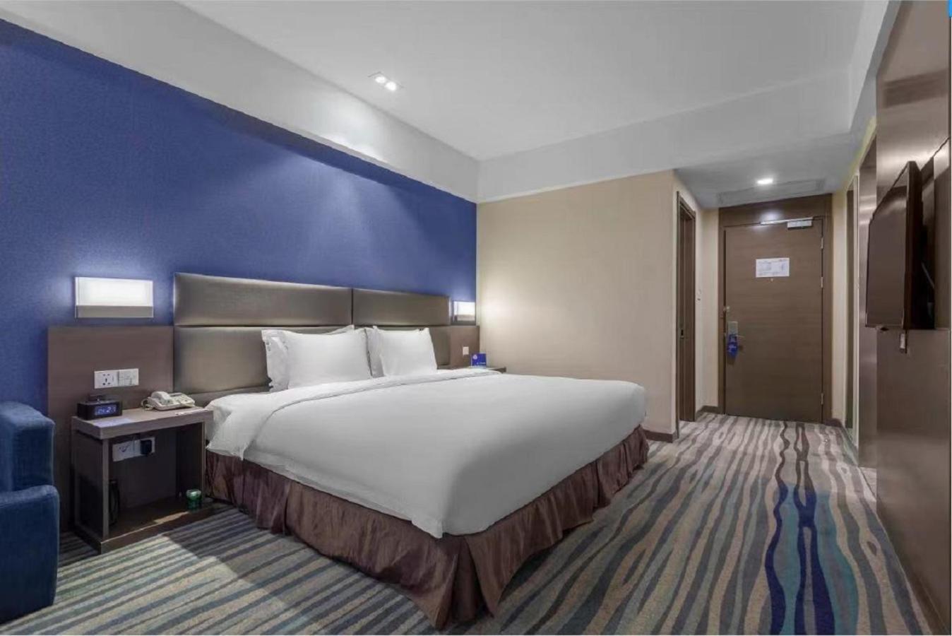 Holiday Inn Express Shenyang North Station By Ihg Bagian luar foto