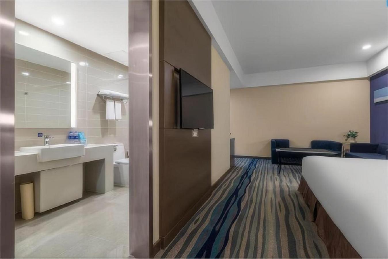 Holiday Inn Express Shenyang North Station By Ihg Bagian luar foto