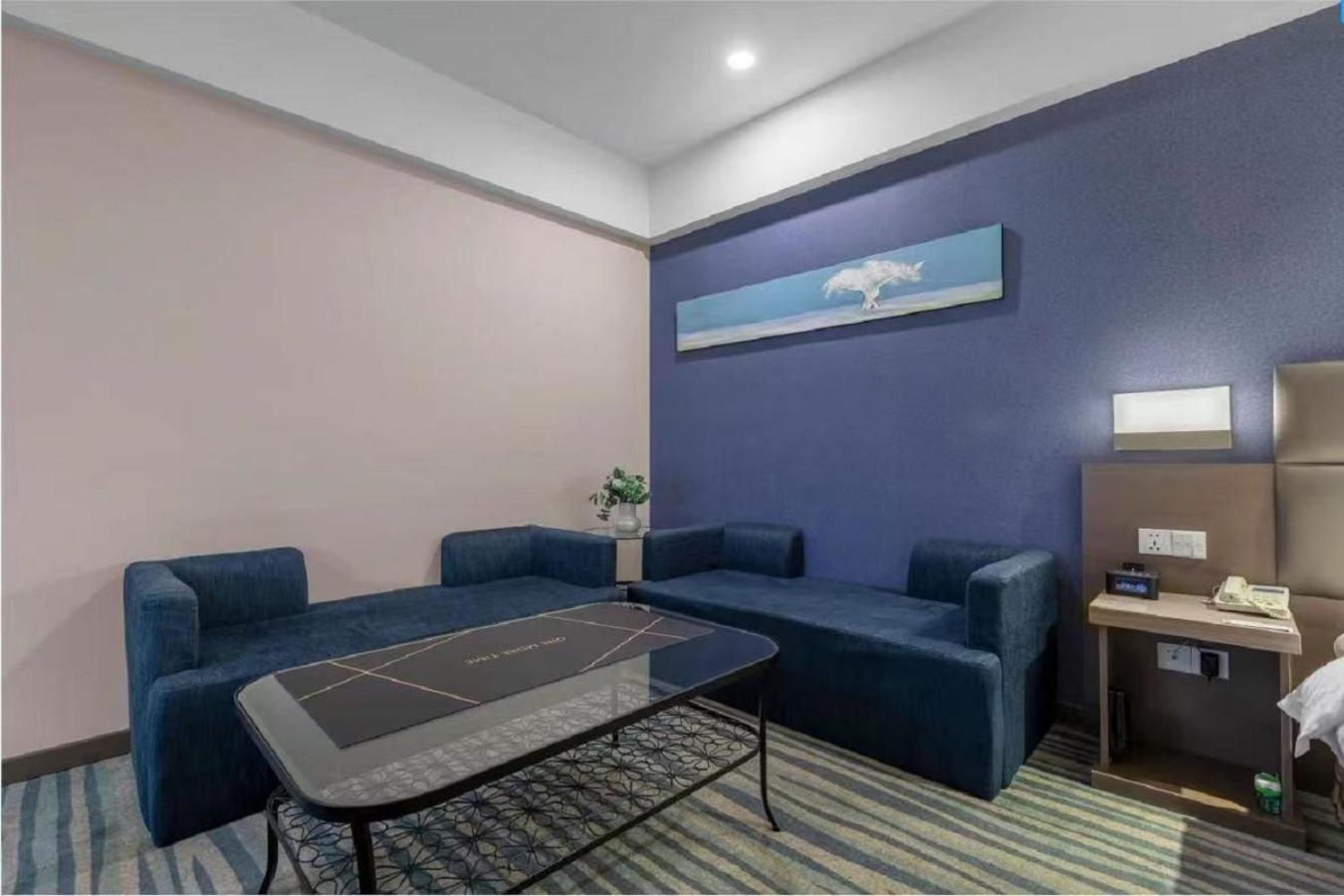 Holiday Inn Express Shenyang North Station By Ihg Bagian luar foto