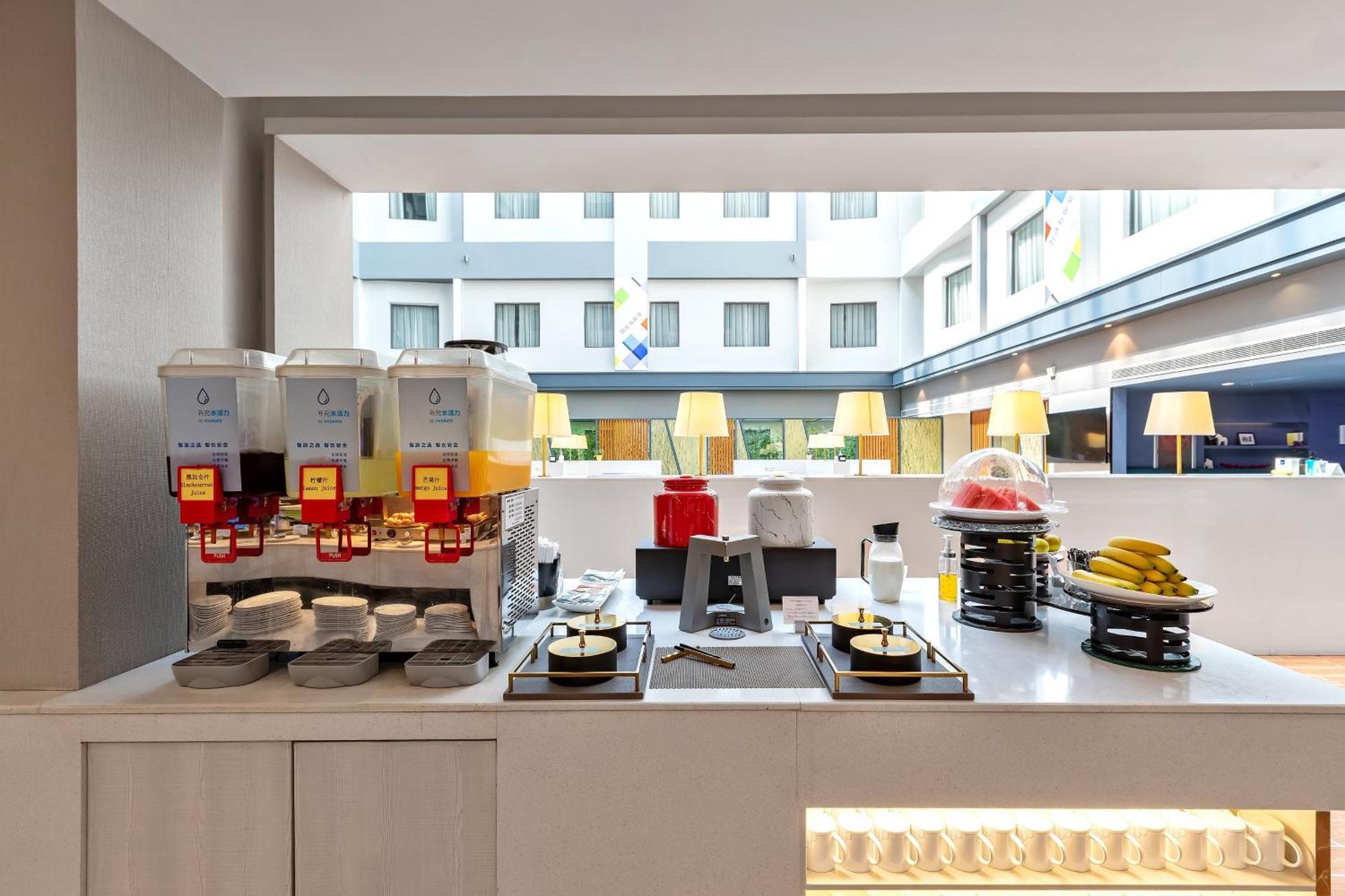 Holiday Inn Express Shenyang North Station By Ihg Bagian luar foto
