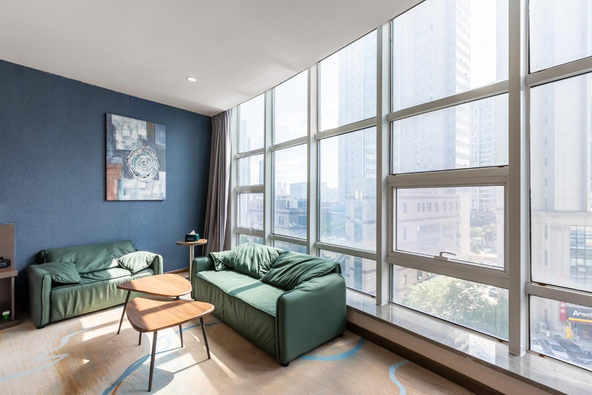 Holiday Inn Express Shenyang North Station By Ihg Bagian luar foto