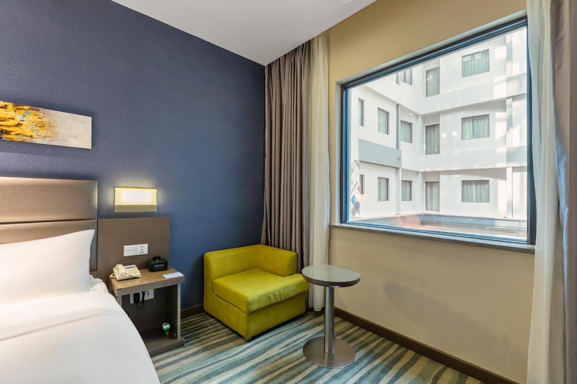 Holiday Inn Express Shenyang North Station By Ihg Bagian luar foto