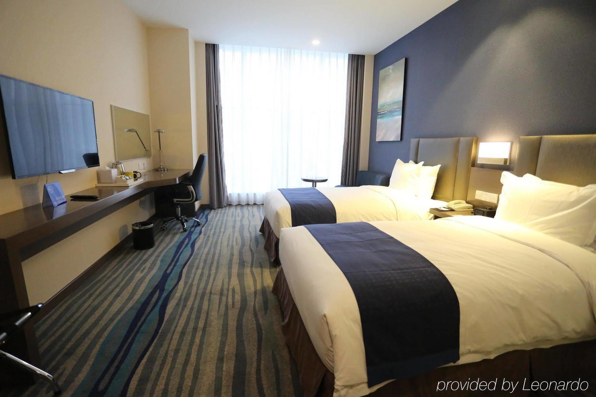 Holiday Inn Express Shenyang North Station By Ihg Bagian luar foto